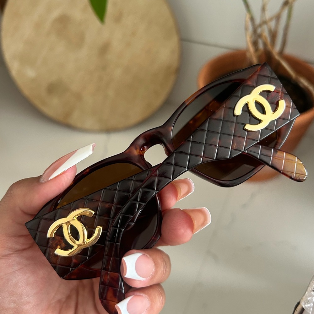 Chanel 04155 CC Quilted Tortoise Shell Vintage Sunglasses in Brown and Gold Hue